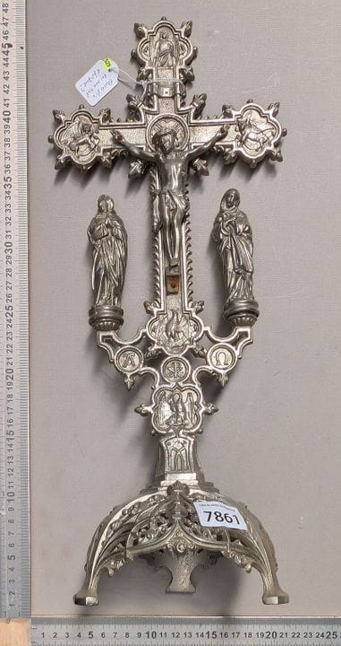 Ancienne croix crucifix en bronze - Dimensions et 