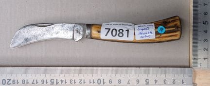 Serpette ancienne avec manche en corne (pliante) -