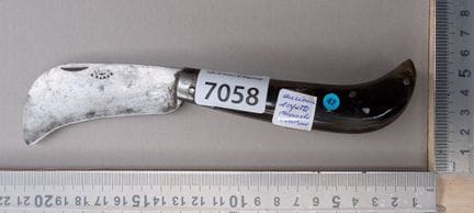 Serpette ancienne avec manche en corne (pliante) -