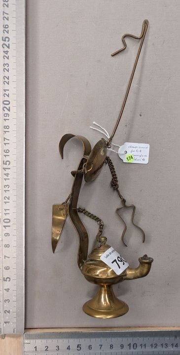 Ancienne petite lampe à huile en bronze - Dimensio