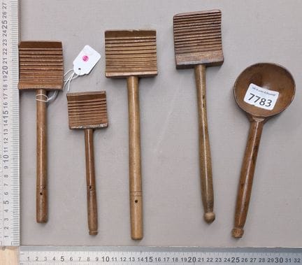 5 cuillères à beurre en bois - Dimensions et état 