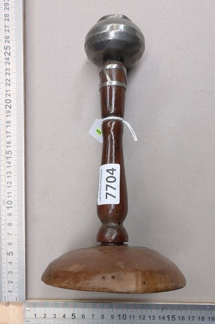Ancienne lampe à huile en étain et bois XVIIIème -