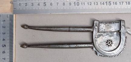 1 ancien coupe bétel XVIIIème fer forgé - Dimensio