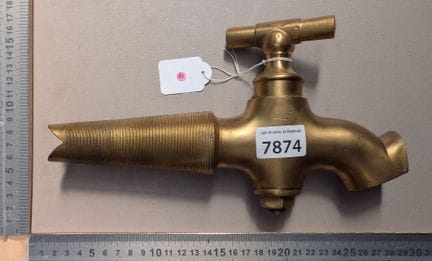 Ancien robinet en bronze - Dimensions et état voir