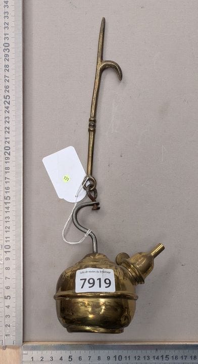 Ancienne petite lampe à huile en bronze - Dimensio