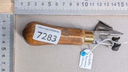 Très belle rouanne de douanier manche en bois - Di