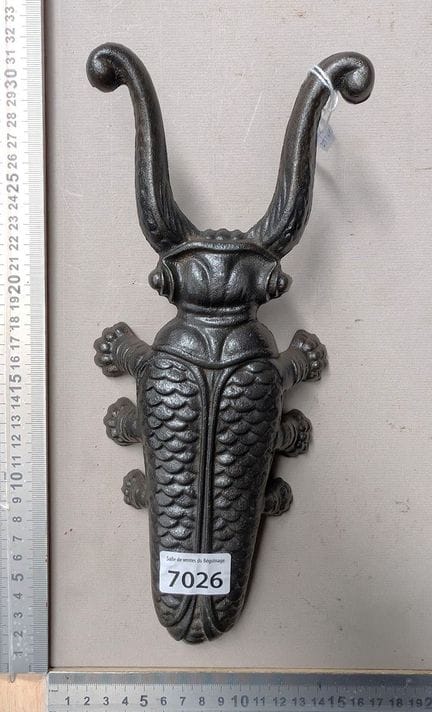 1 ancien tir botte décor abeille - Dimensions et é