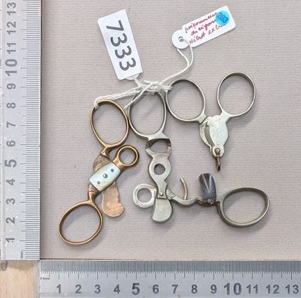 3-in-1 cigar cutter and puncher - See photos for d