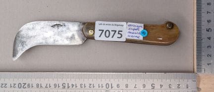 Serpette ancienne avec manche en corne (pliante) -