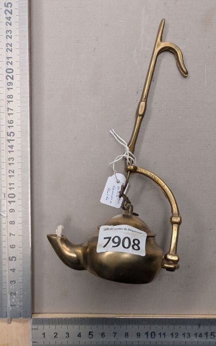 Ancienne petite lampe à huile en bronze - Dimensio