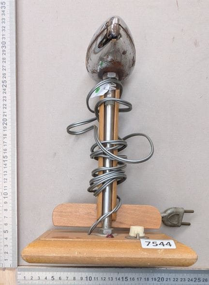 1 antique hat iron—see photos for dimensions and c