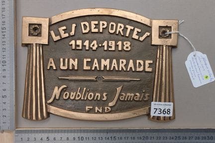 Une plaque en bronze 1914-1918 commémoration de la