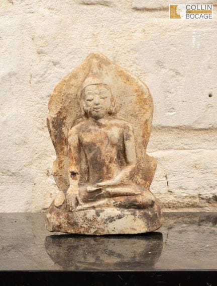 BIRMANIE, Ava, circa 1800.
Petite stèle sculptée e
