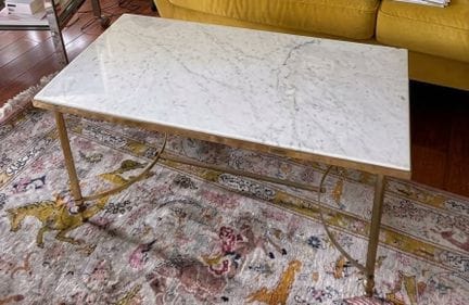 Set bestehend aus 
- Rolltisch. Metall. Um 1970
- 