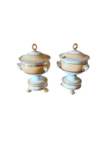 Two porcelain jam jars in shades of salmon. 
Napol