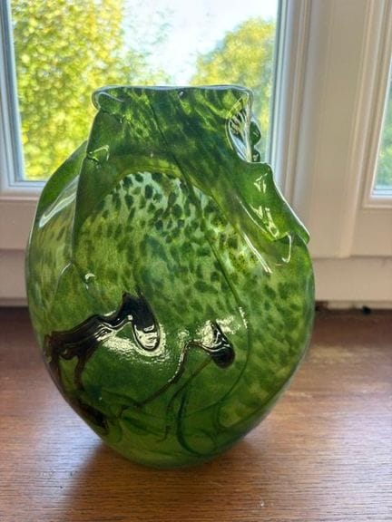 Vase. Green glass