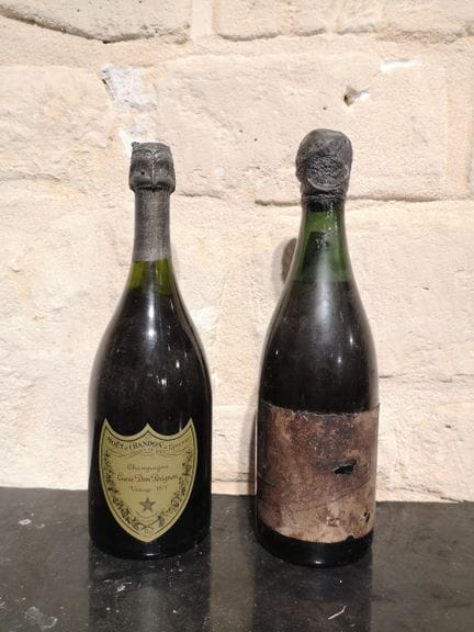 DOM PERIGNON，1971年，
一瓶
另附一瓶酒
本拍品需缴纳14.28%（含税）的司法费用