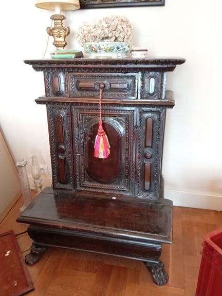 Prie-Dieu
Stained oak
17th-century piece