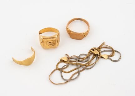 Lotto di frammenti d'oro 750°/°° composto da un br