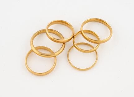 Set di sei fedi nuziali in oro 750°/°°.
TDD 62 60 