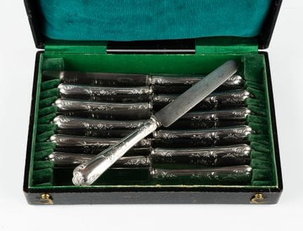 CAILAR BAYARD
Set di dodici coltelli da formaggio,