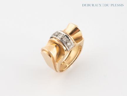 Anello signet “Tank” in oro 750°/°° e platino, imp