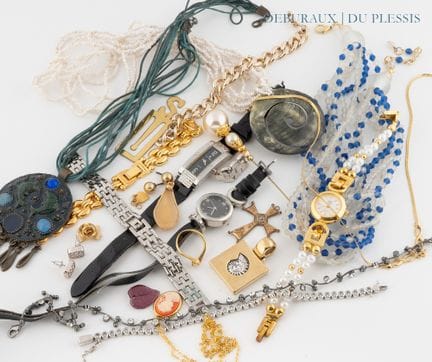 Lot de bijoux fantaisies.