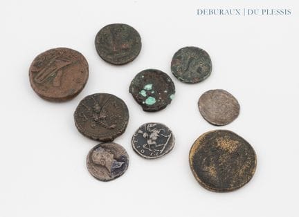 Lot de monnaies en bronze et métal dont certaines 