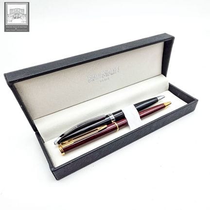 WATERMAN
Stylo bille laqué rouge 
Usure d'usage 


