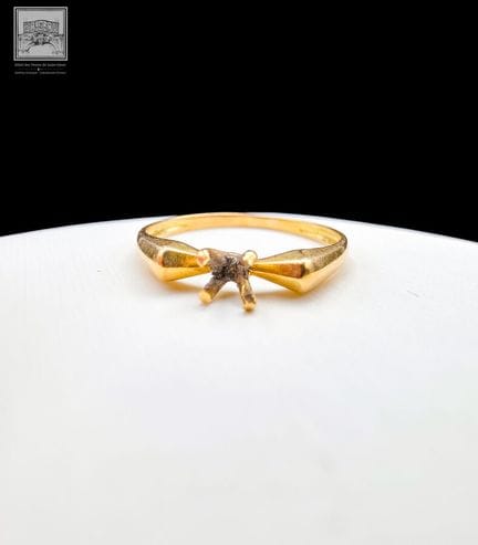 Ringfassung aus 18 Karat Gelbgold 750/°°° P. 1,83 