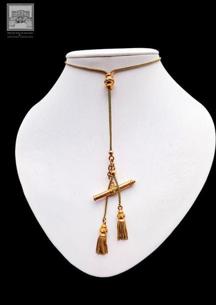 Uhrenkette 
18 Karat Gelbgold 750/°°°
Adlerkopf-Pu