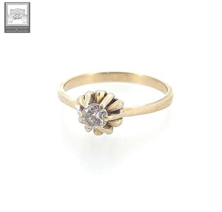 Bague solitaire
Or gris 18K 750/°°° 
Sertie d'un d
