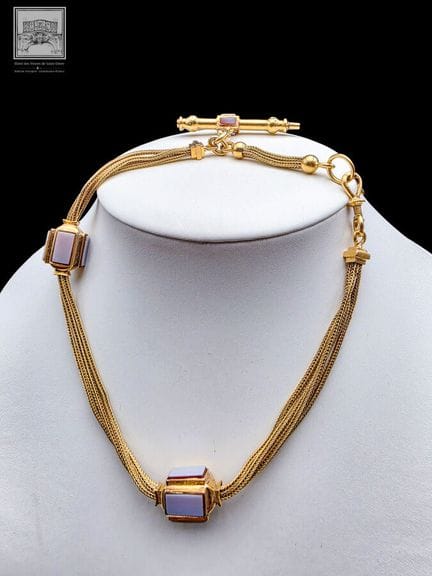 Uhrenkette aus 18 Karat Gelbgold 750/°°°
Adlerkopf