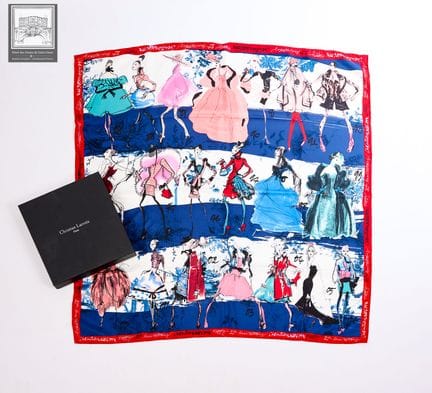 Christian LACROIX
Carré soie "Happy 20th anniversa