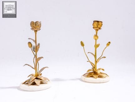 Paire de bougeoir 
Bronze doré 
Figurant des fleur