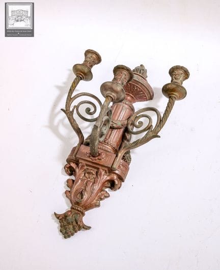 Applique en bronze de style Louis XVI à trois bras