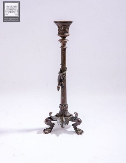 Alfred DAUBREE (1817-1885)
Bougeoir 
Bronze à pati