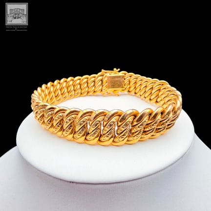 Armband aus Gelbgold mit geflochtenen Gliedern 
Fr