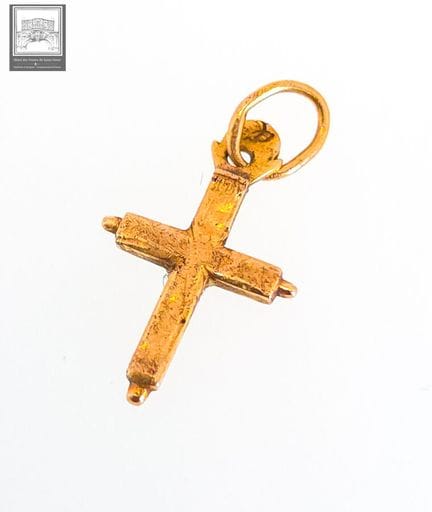 Kleines Kreuz aus 18 Karat Gelbgold 750/°°°
Gewich