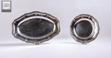 Lot de deux plats en argent 
Poinçon Minerve 1er t