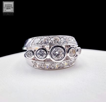 Imposanter Ring aus rhodiniertem Gelbgold 750°/ (1