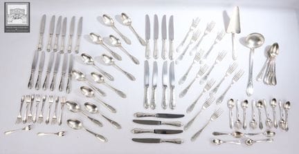 ERCUIS
Partie de service en métal 
Modèle Pompadou