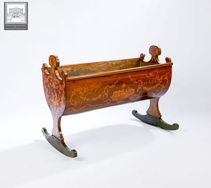 Rare berceau provençal 
Décor de marqueterie à la 