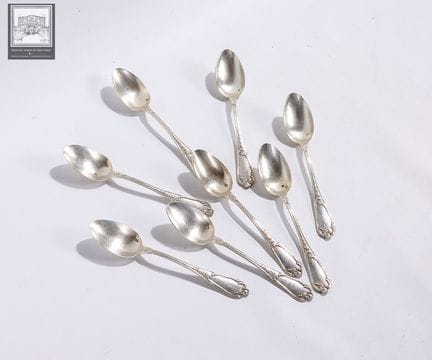 Ensemble de 8 petites cuillères en argent, poinçon