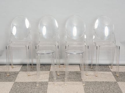 菲利普·斯塔克（Philippe STARK）为KARTELL设计，制造商
一套四把“VICTORI