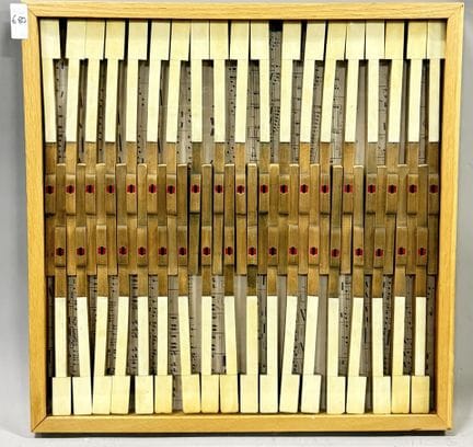 BAZILLE 
Touches de piano blanches
Accumulation
Si