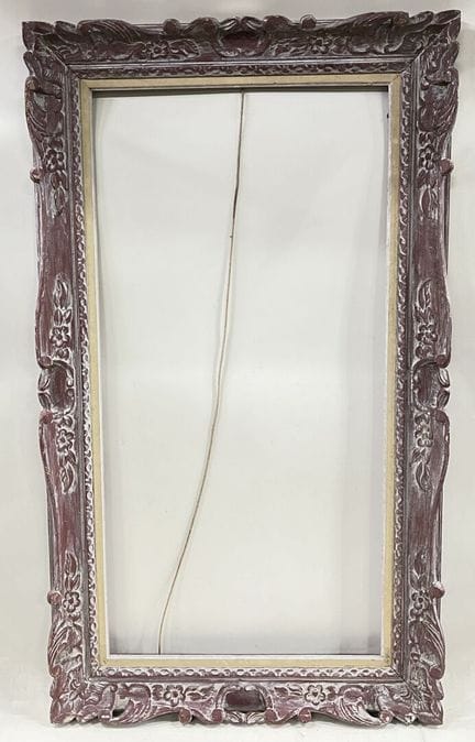 Carved wooden frame. 
H 142 x W 82.5 cm. 
H 123 x 