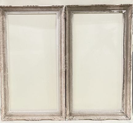Set of two carved and ribbed wood frames. 
H 115 x