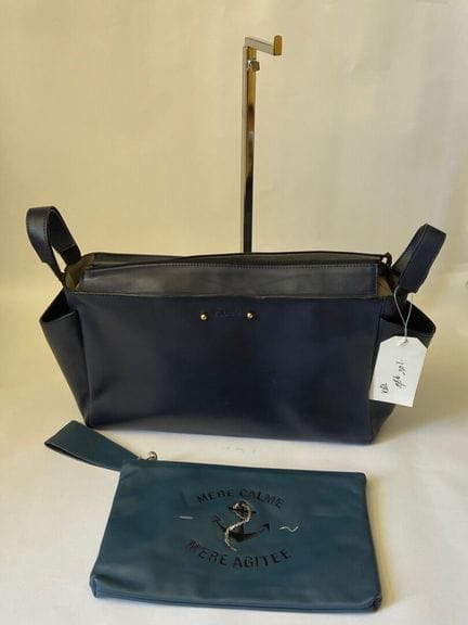 Paullele
Sac à langer, façon trousse géante en cui
