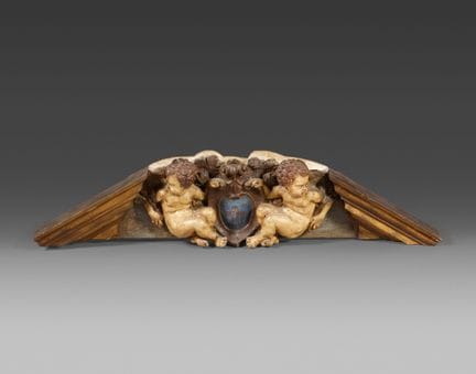 Élément d'architecture en bois sculpté, doré ou pe